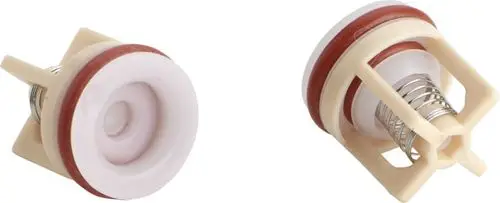 RV-Patrone mit elastischen Dichtungen und Federmechanismus, typischerweise verwendet in Ideal Standard Sanitärsystemen. Erkennbar an der speziellen Konstruktion.